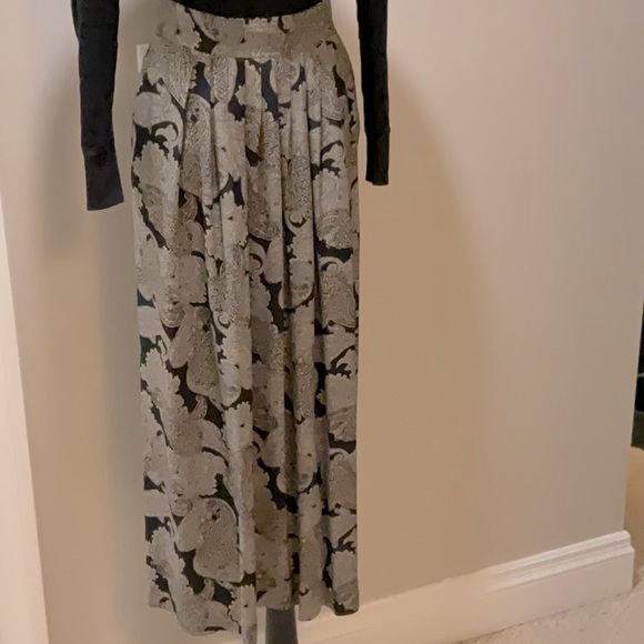 Paisley skirt with slit pockets - Picture 3 of 7